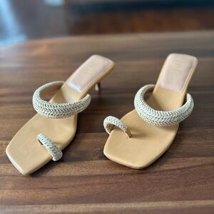 Joie Roberta Womens Sandals Sz 7.5 M Tan Raffia Slip On Toe-Loop Mules $248 MSRP